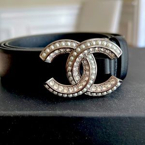 Chanel crystal and pearl belt